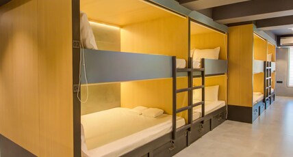 Mumbai Dorms Room Type - Single bed AC male dormitory