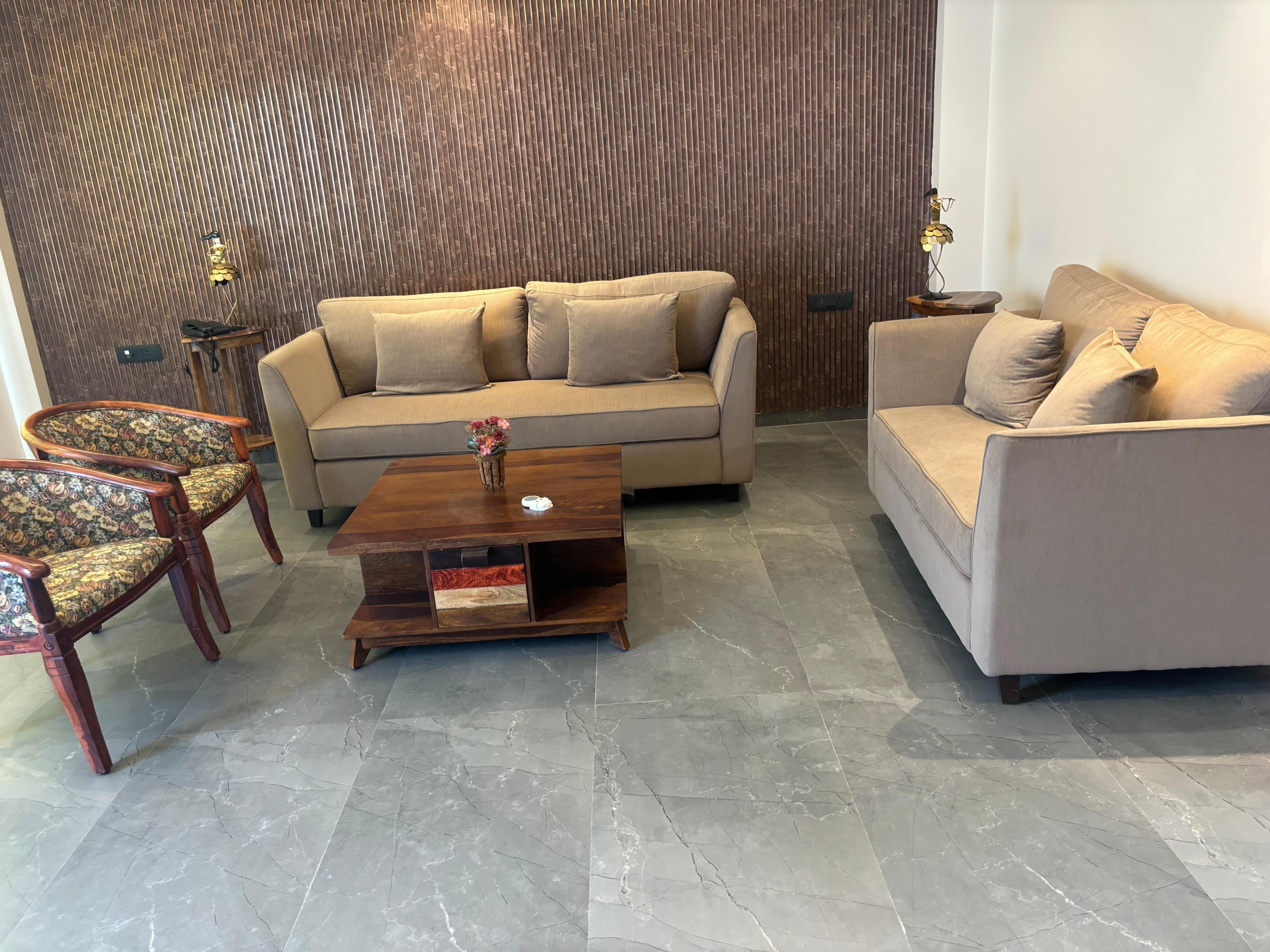 Hotel Dausa Inn-500 meter Collectorate Circle - Tap to explore photos