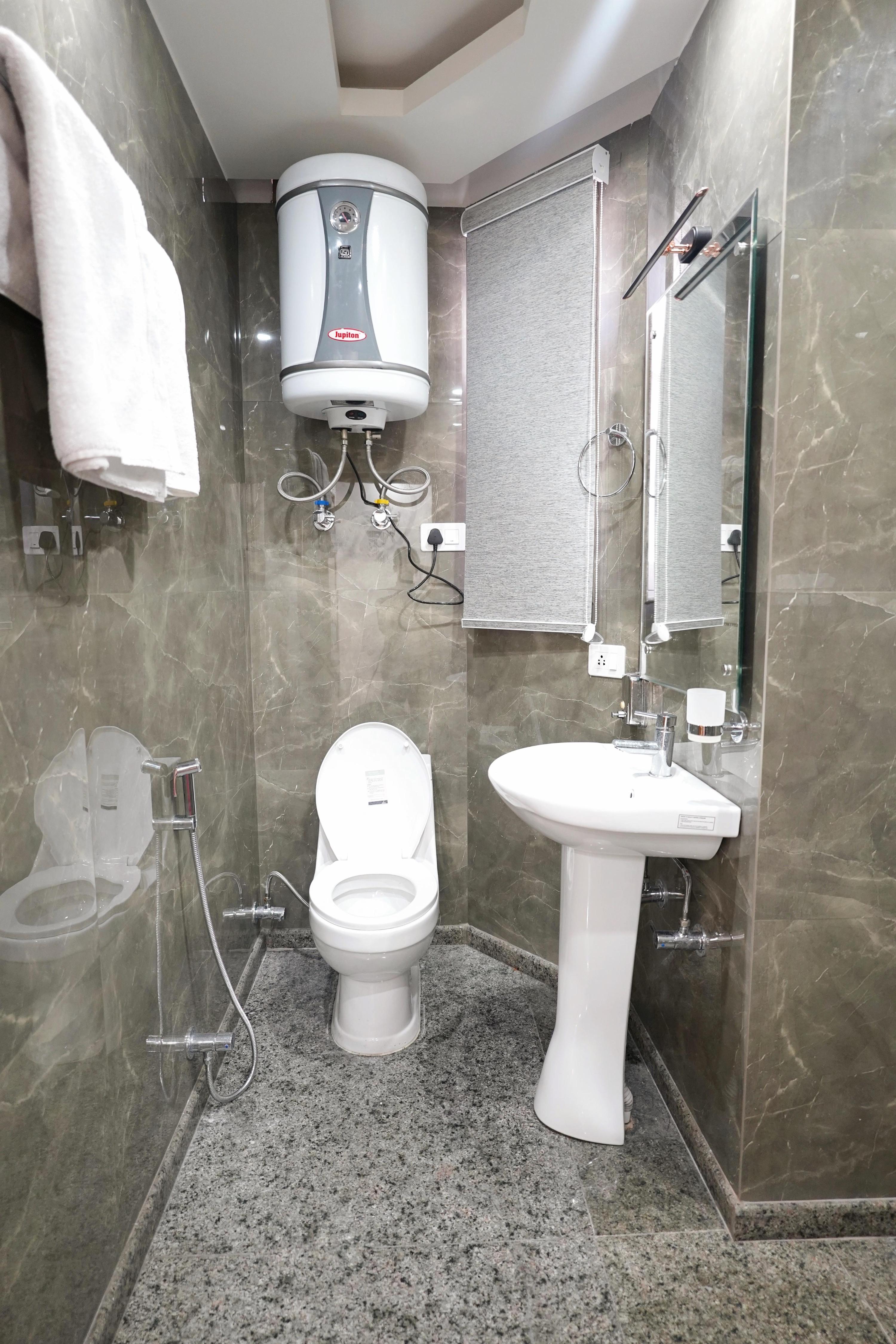 Villa Homey Inn Srinagar - Tap to explore photos