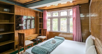 Sizzling Inn Hotel & Restaurant Room Type - Delux Room