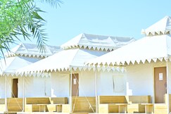 Desert Popular Resort & Camp
