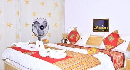 Desert Popular Resort & Camp Room Type - Desert Swiss confat tent ( modern bathroom luxury bed, Free wi fi, Seating area, hot water, garden v Desert Popular Resort & Camp Room Type - Desert Swiss confat tent ( modern bathroom luxury bed, Free wi fi, Seating area, hot water, garden v