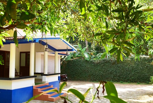 Bella Apartments