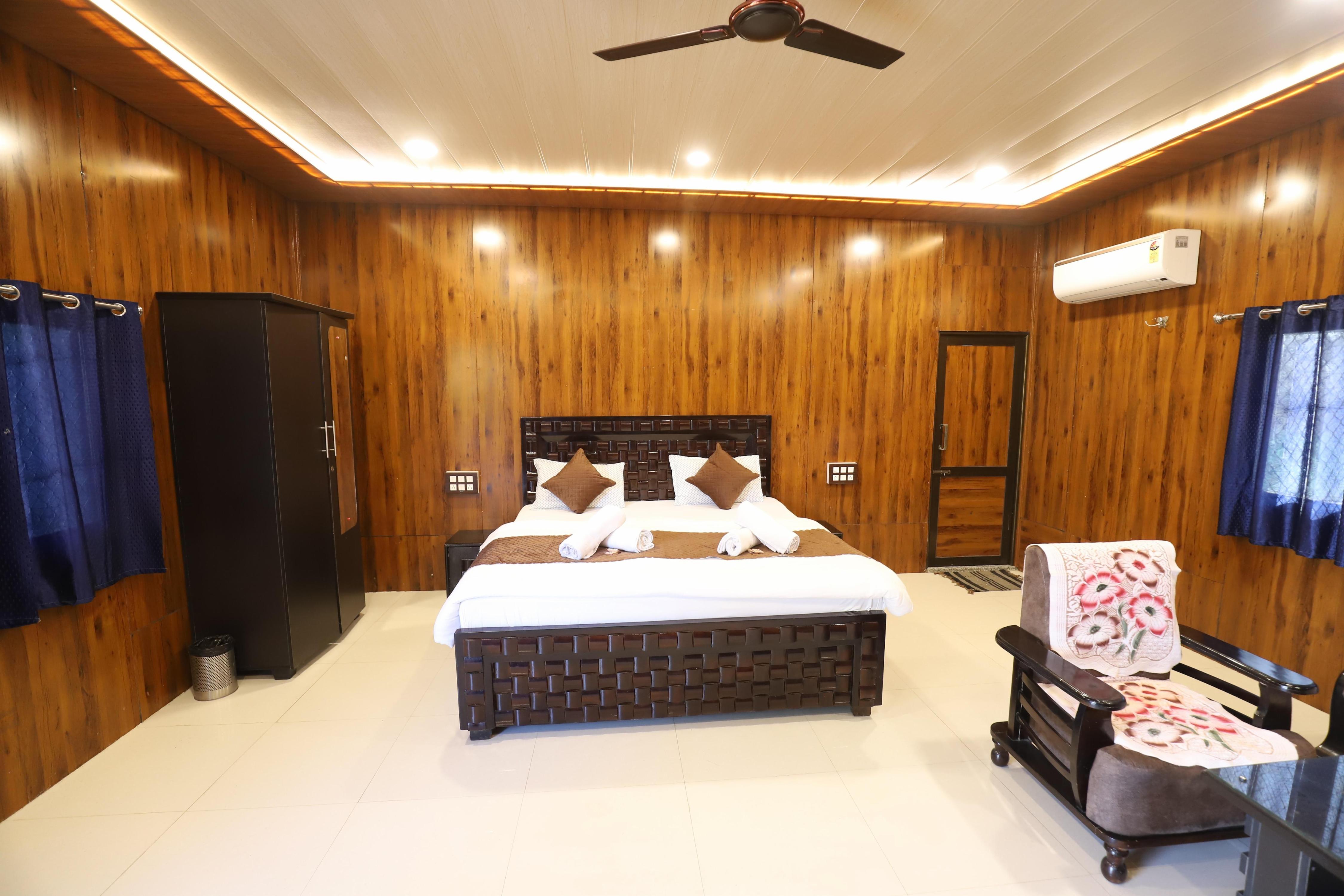 Far Out Field Resort Mount Abu - Tap to explore photos
