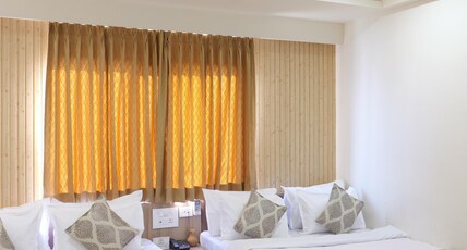 MAHADEV VILLA ELITE Room Type - Four Bedded Room (Family Room)