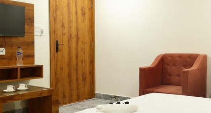 THE RAJPUTANA PALACE , Bhopal Room Type - Deluxe AC Room THE RAJPUTANA PALACE , Bhopal Room Type - Deluxe AC Room