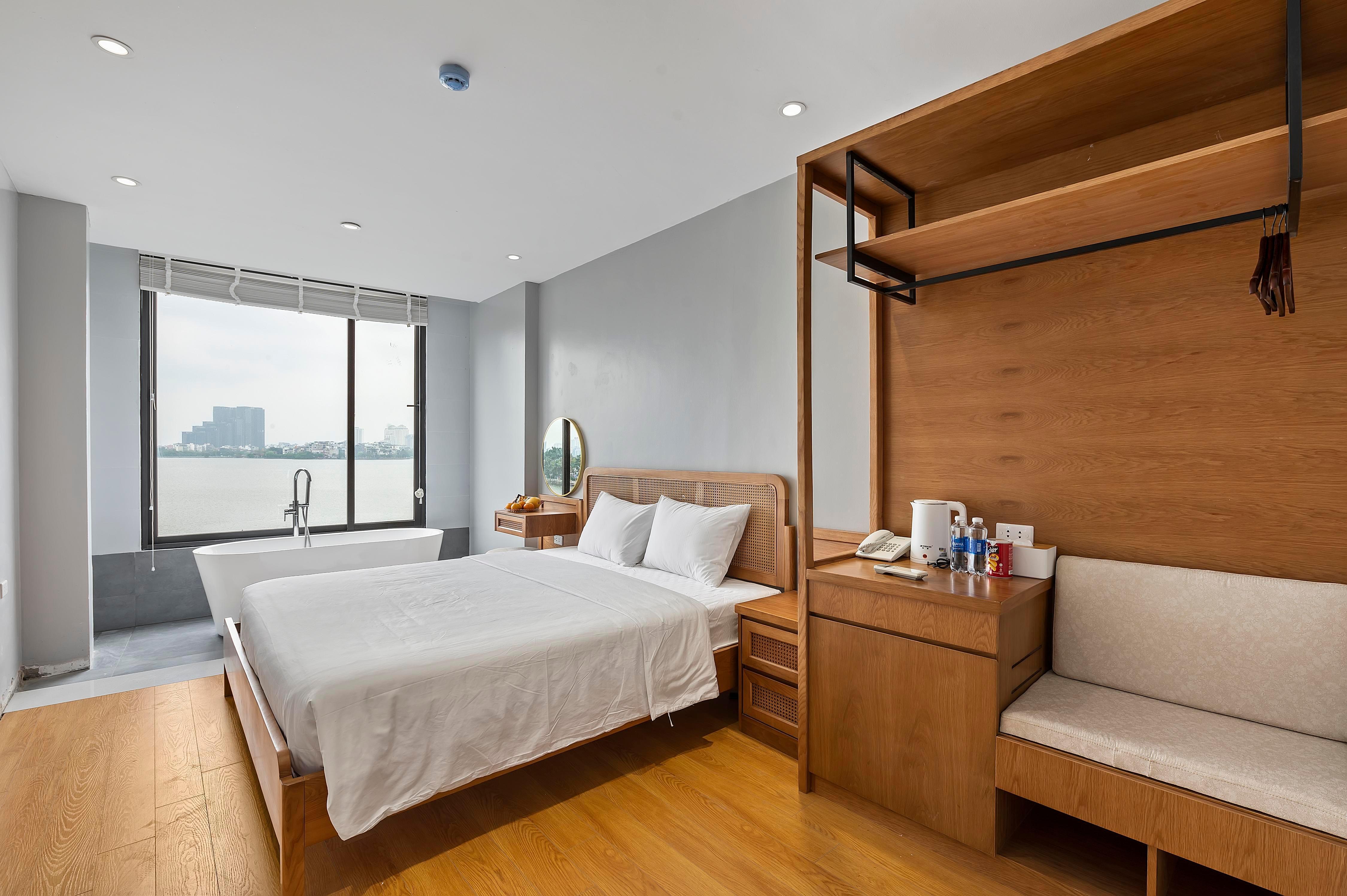 Lakeview Residence Hotel Room Type - Junior Suite Lake View
