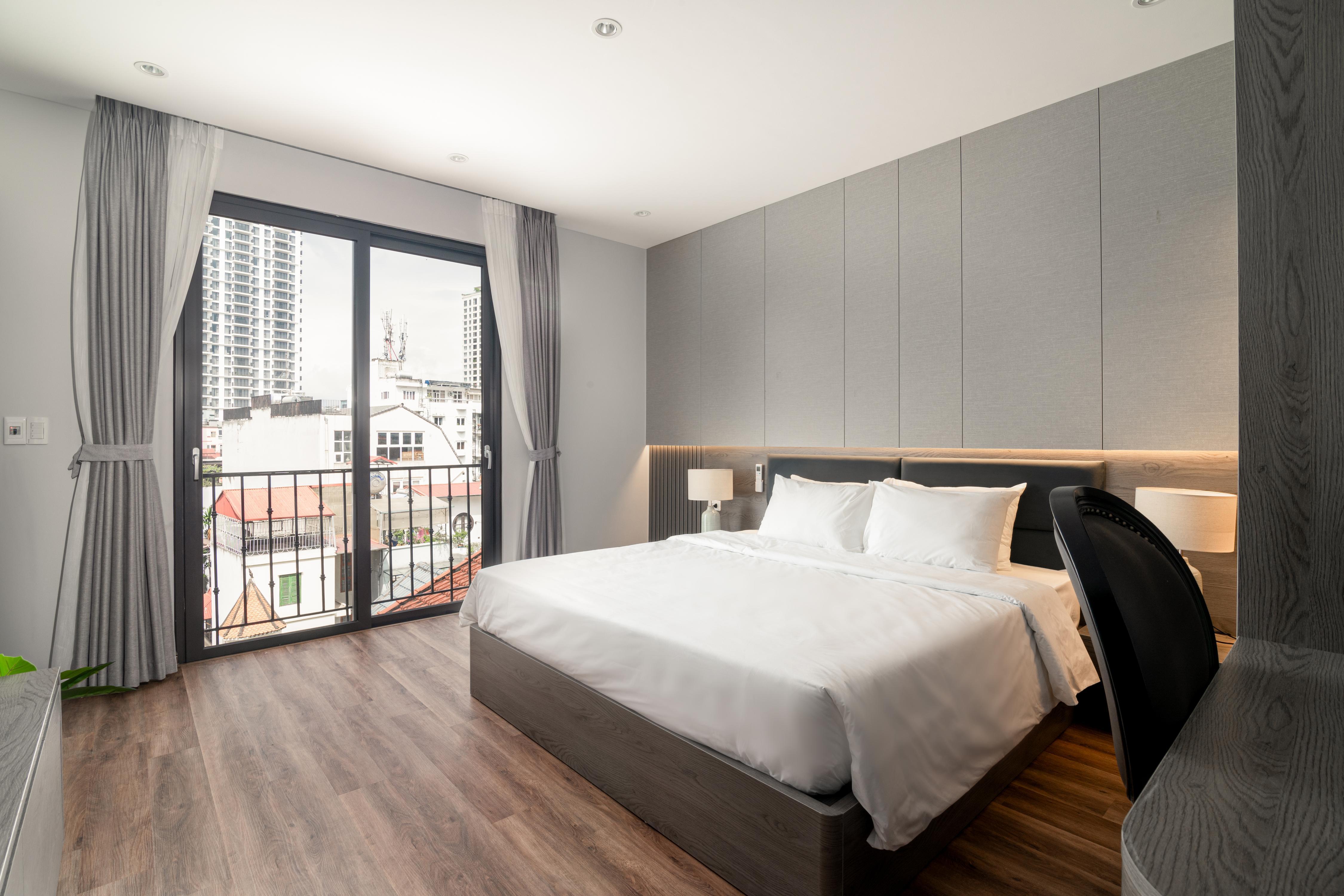 Luxe Paradise Suites Hotel - Tap to explore photos
