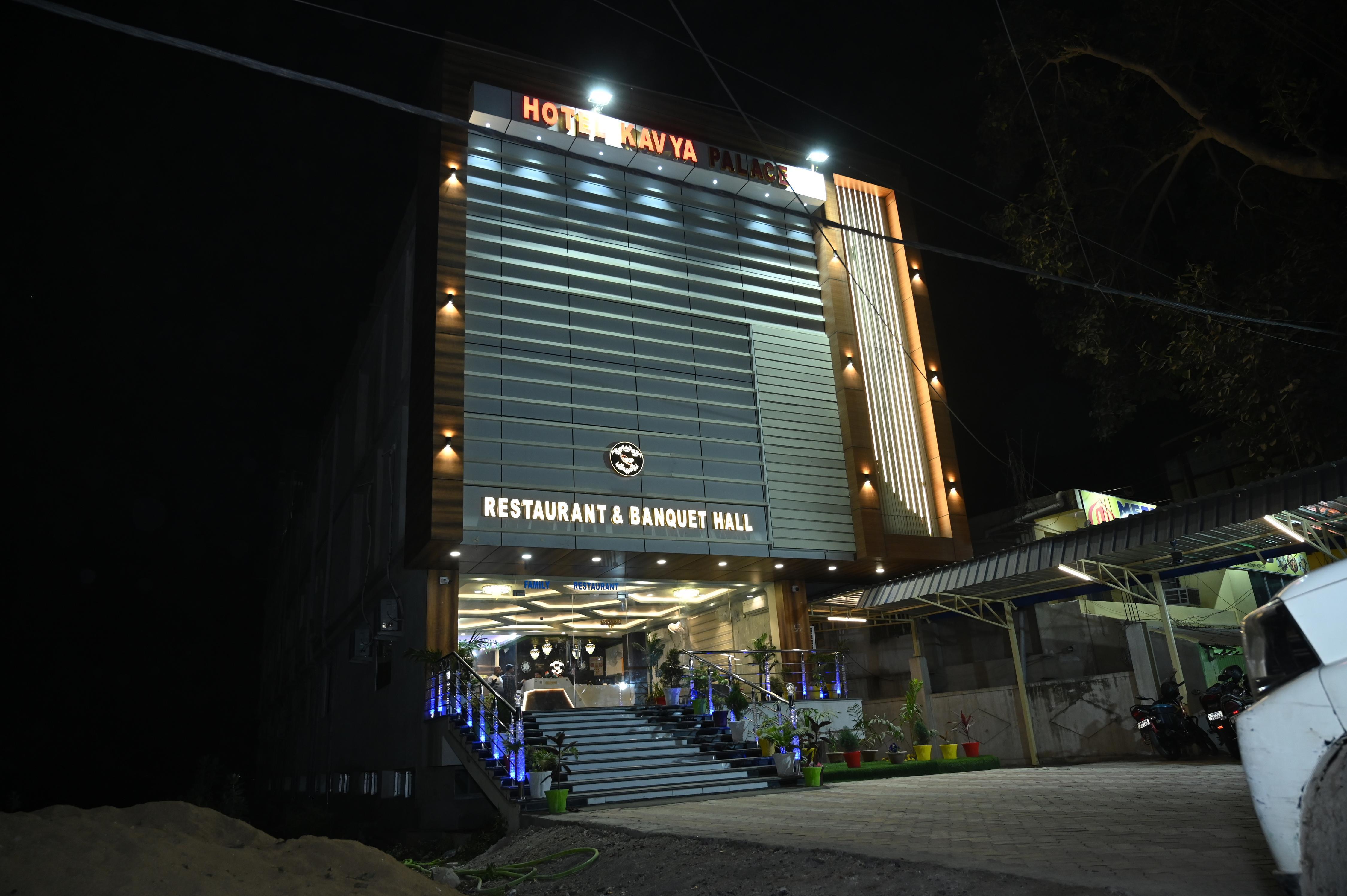 HOTEL KAVYA PALACE