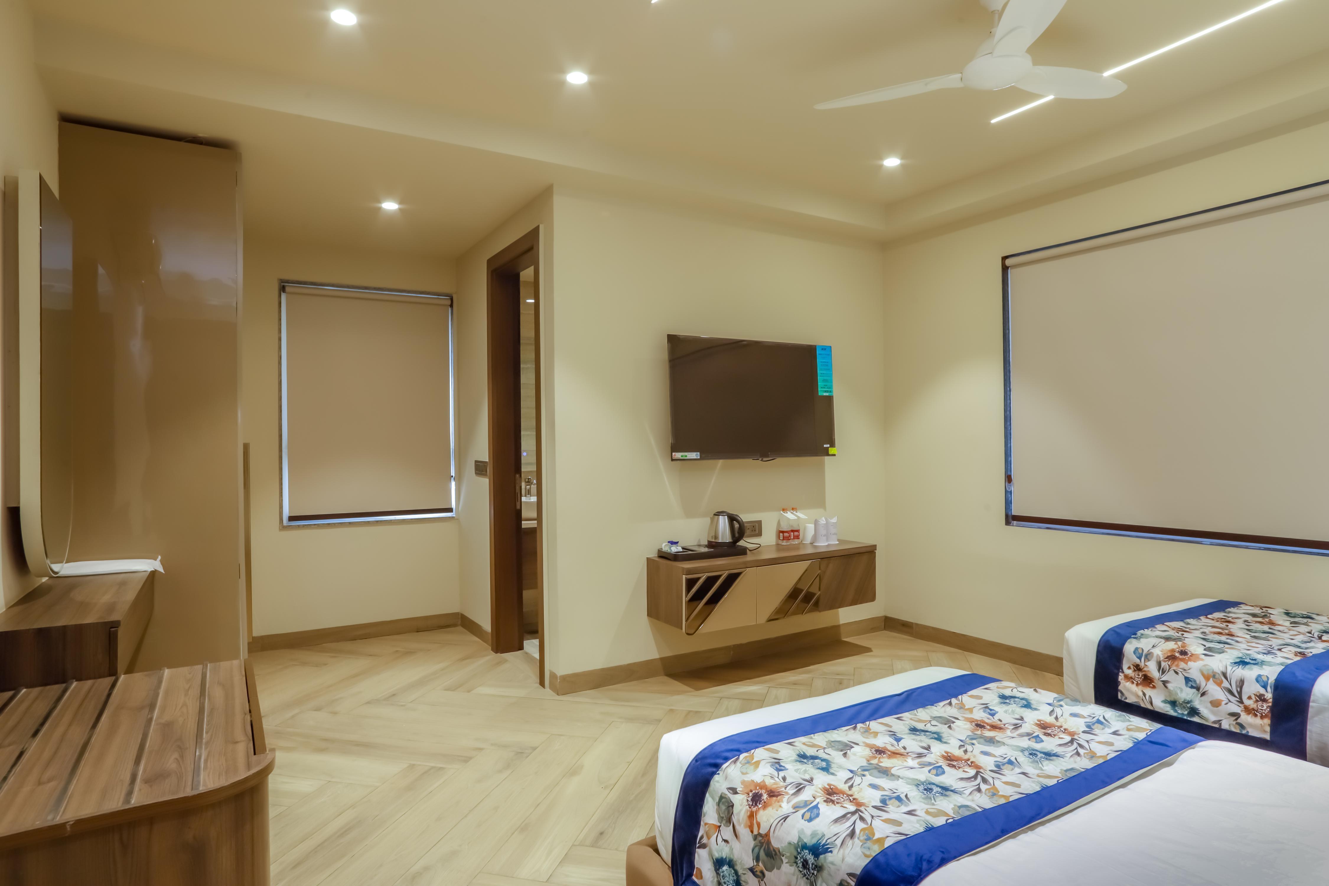 Qotel Signature Coleman @ Janakpuri - Tap to explore photos