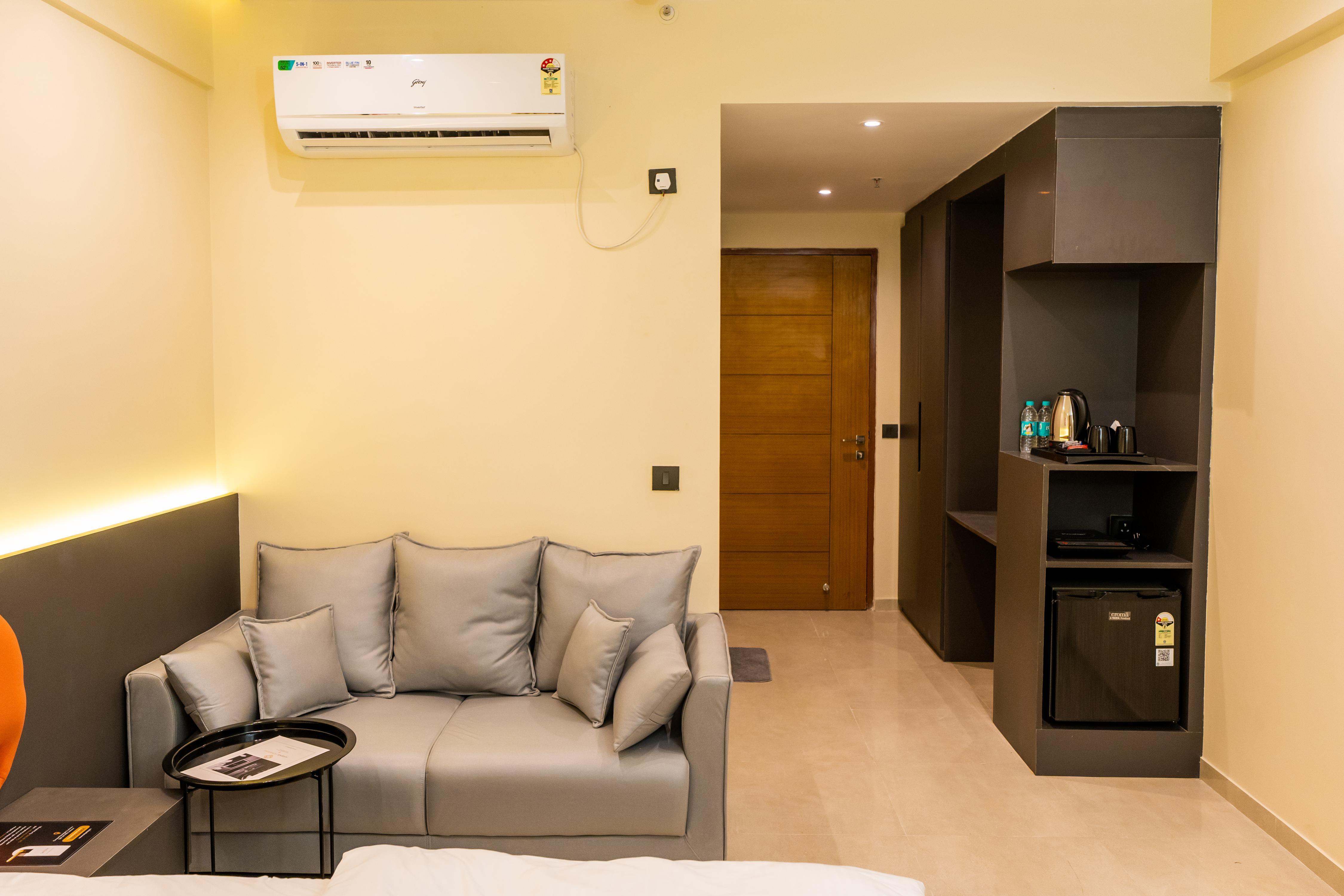 Skystay Elite Suites | Omaxe Hazratganj - Tap to explore photos