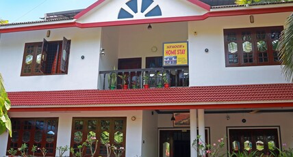 Mymoons Homestay Room Type - Queen Room