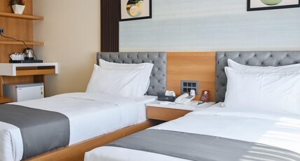 BARAK VIEW RESIDENCY Room Type - Club Room with Twin Bed