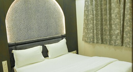 Hotel silver leaf Room Type - Deluxe