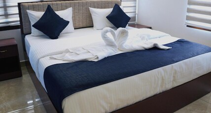 Teak and Lake Homestay Room Type - Premiun Deluxe
