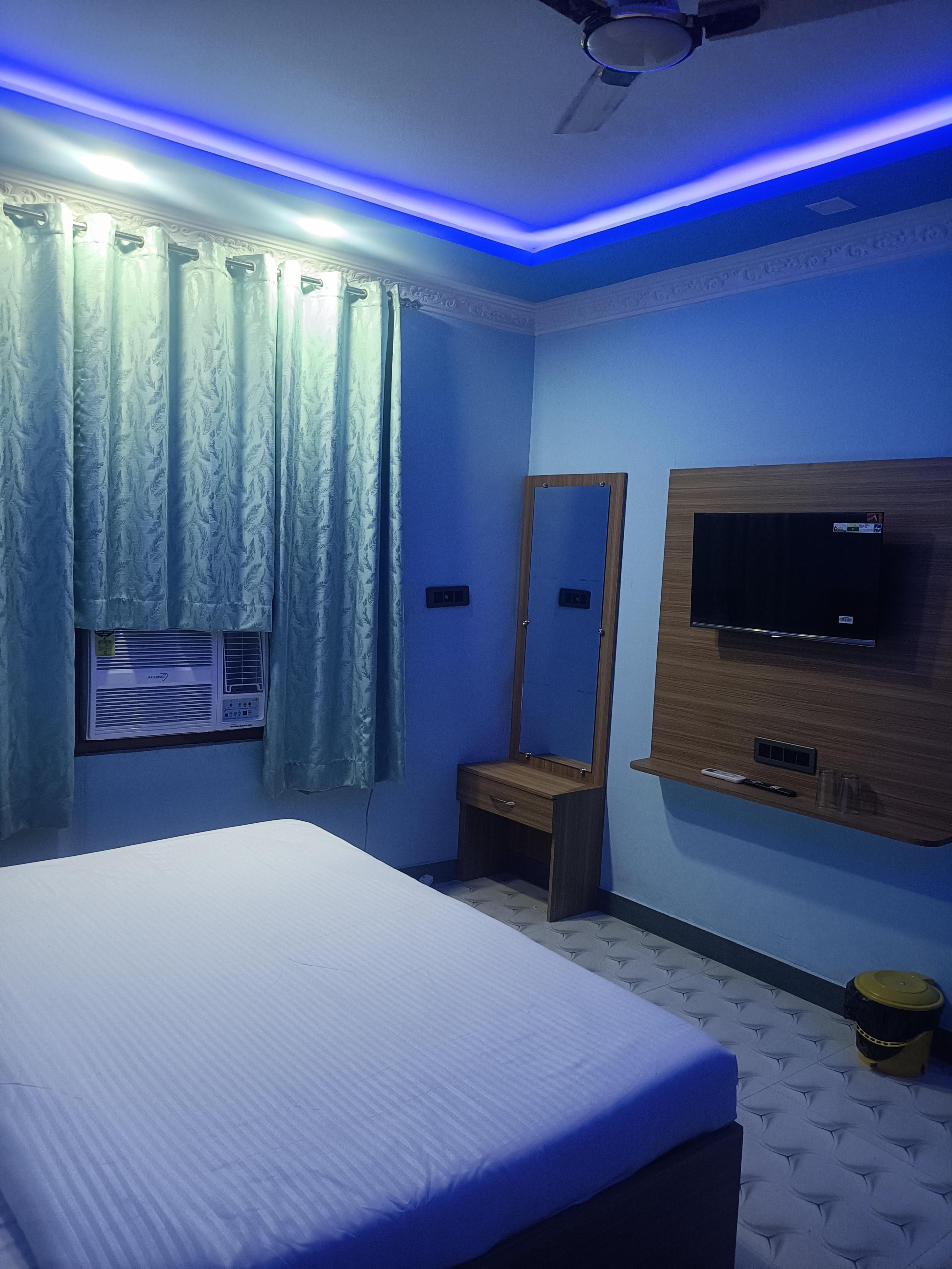 HOTEL TRIVENI TOWER - Tap to explore photos