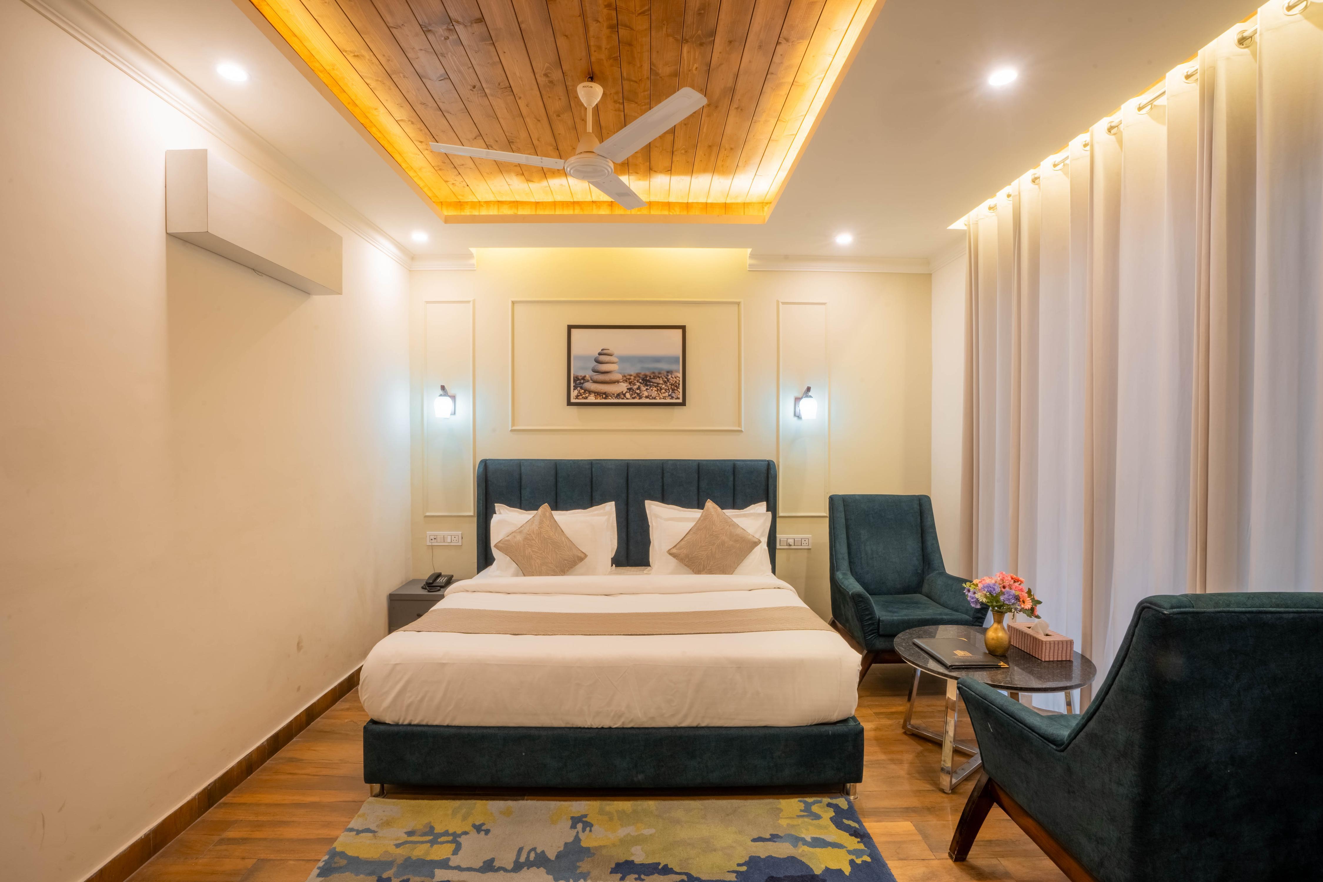 Perfectstayz Premium Westend @ Mall Road - Tap to explore photos