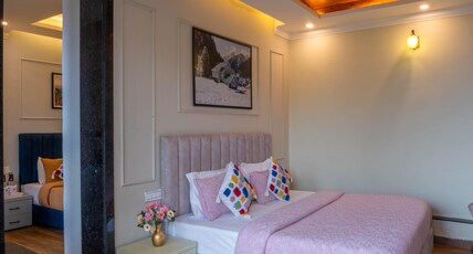 Perfectstayz Premium Westend @ Mall Road Room Type - Four Bedded Family Suite with Shared Balcony Hill View Perfectstayz Premium Westend @ Mall Road Room Type - Four Bedded Family Suite with Shared Balcony Hill View