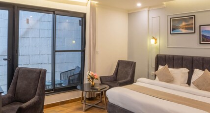 Perfectstayz Premium Westend @ Mall Road Room Type - Super Deluxe room with Shared Balcony