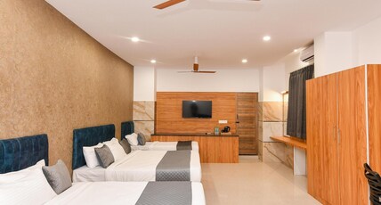 Hotel Shine International Room Type - Deluxe Family Room