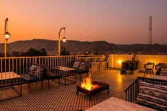 Shalom Backpackers Jaipur | Rooms & Dorms