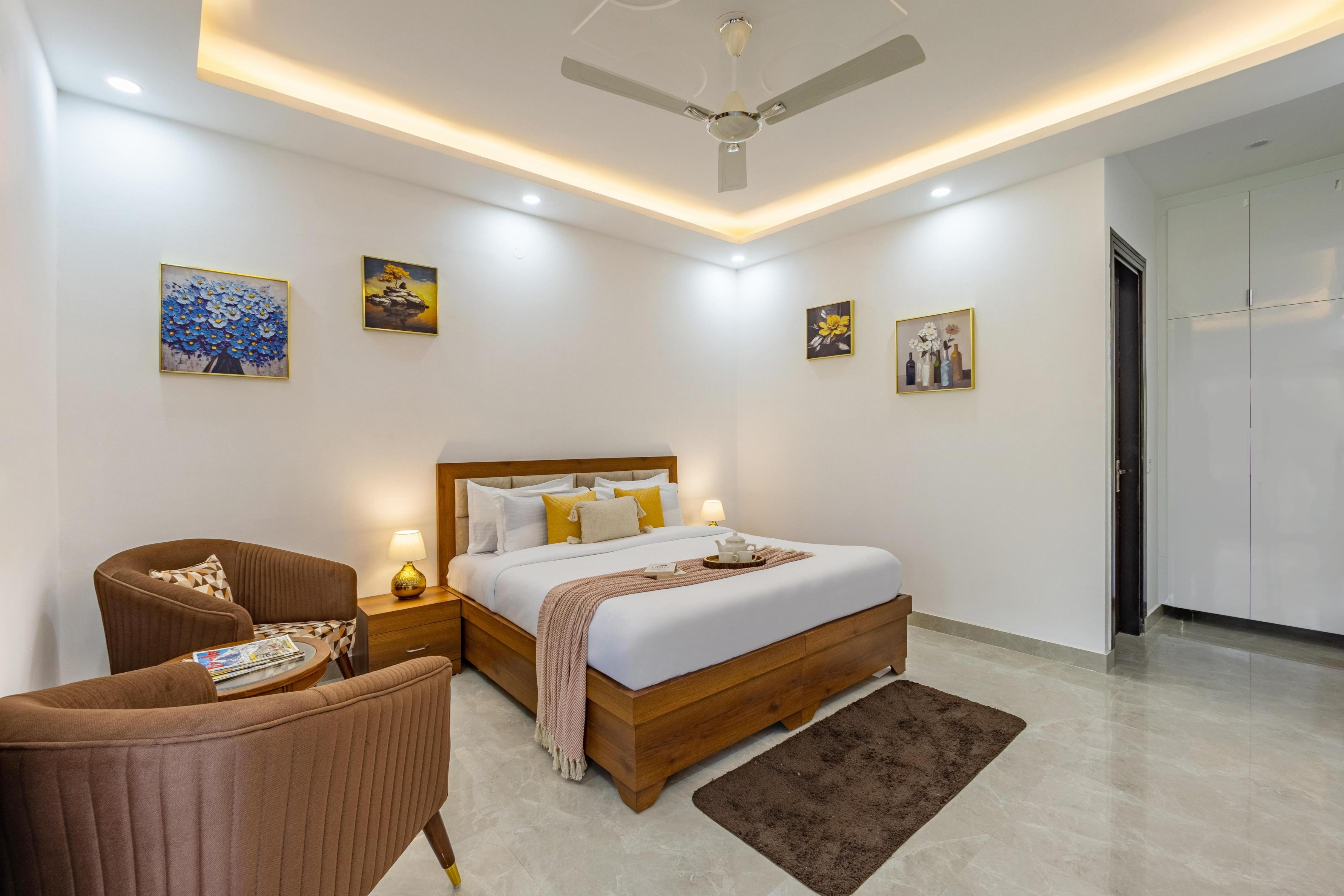 ELIVAAS 5 BHK With Pvt Pool & Garden | Zenora