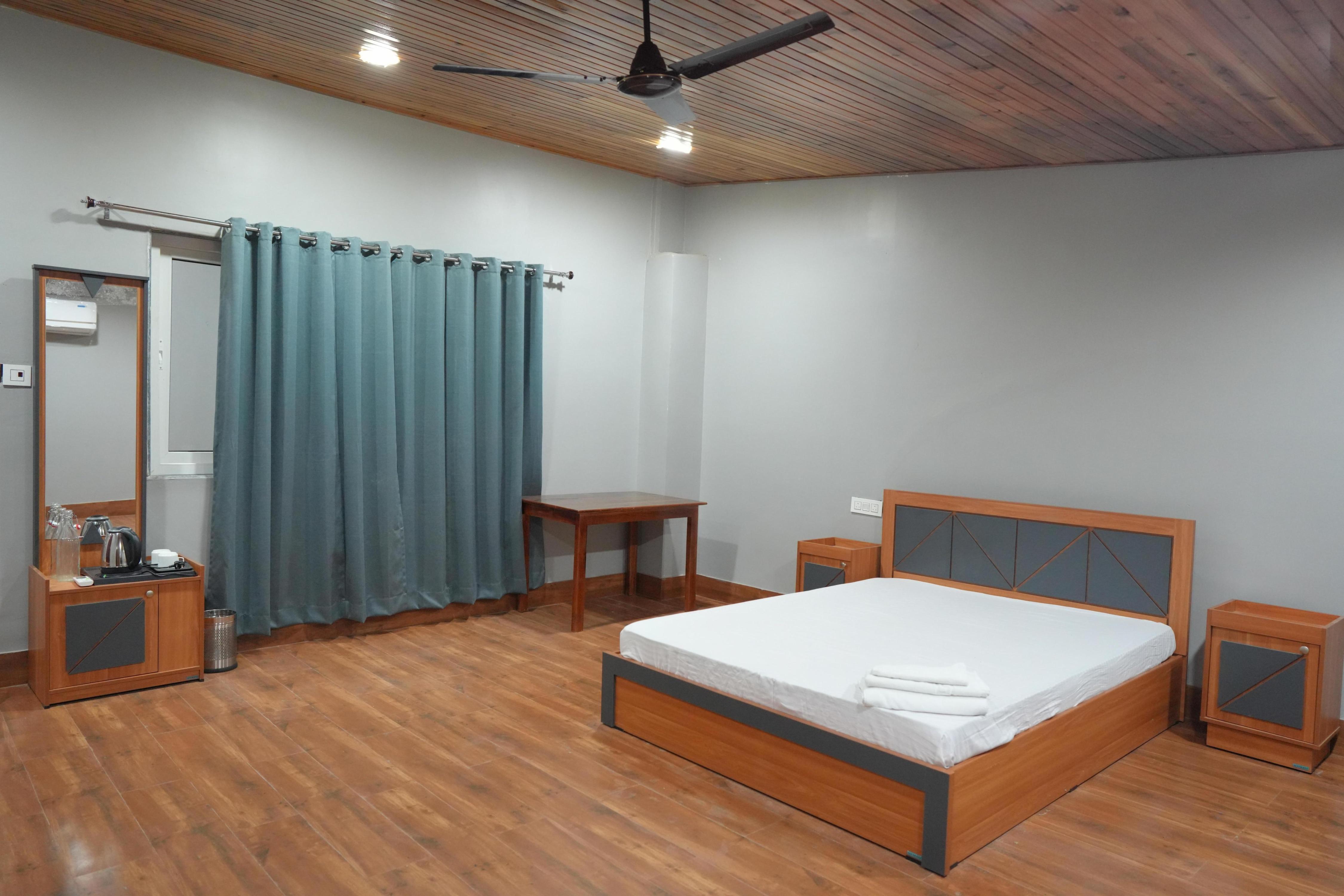 Matlobong Riverside Retreat Room Type - Super Deluxe Double Bed