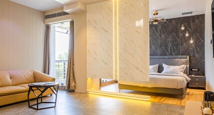 CVRS Hotel Glass Bird Room Type - Suite Room