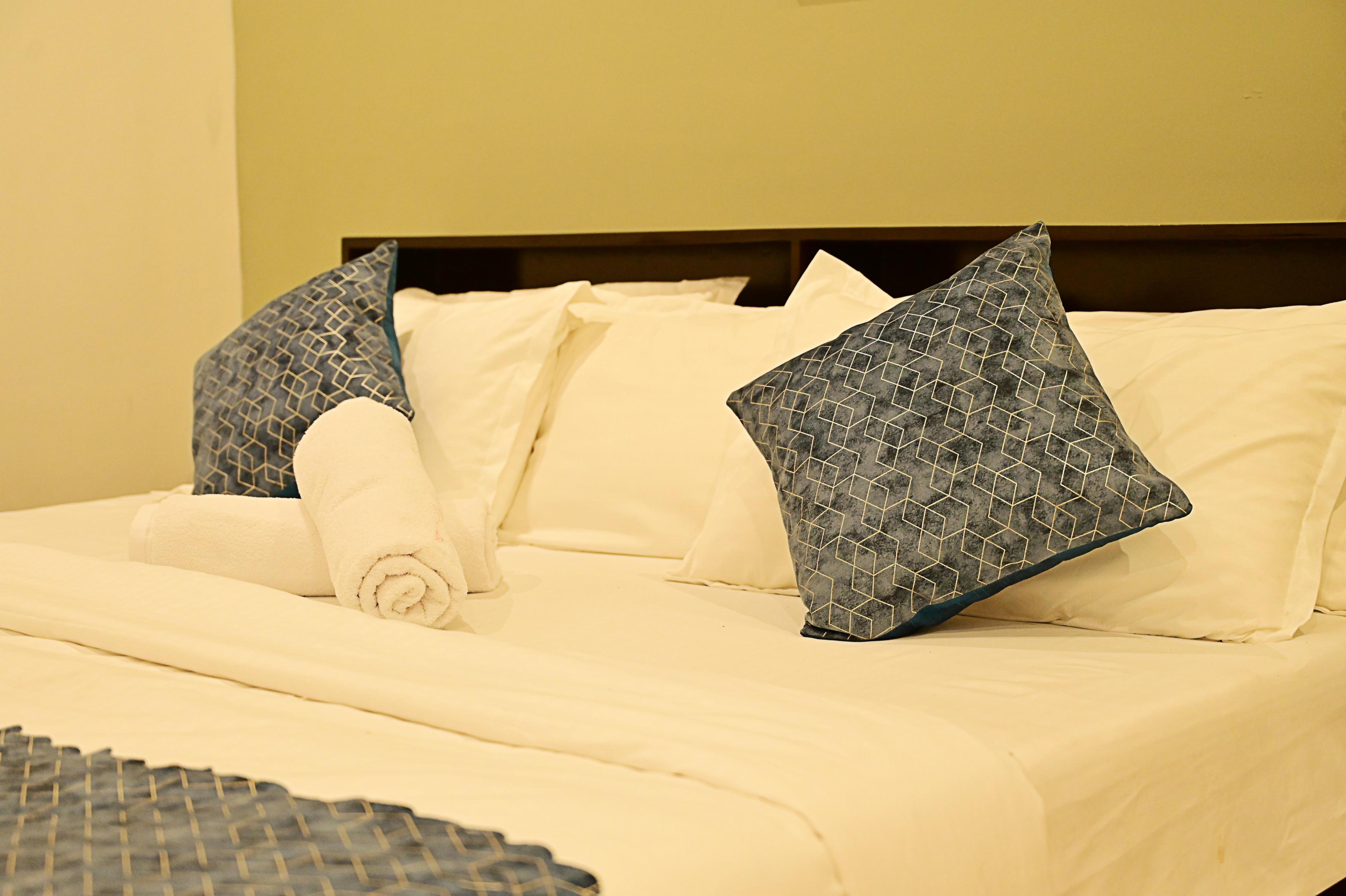 Shree Ram Sharnam Inn | The Luxury Stay - Tap to explore photos