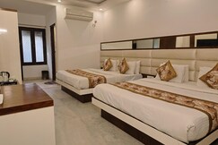 Yes Boss Near New Delhi Railway Station