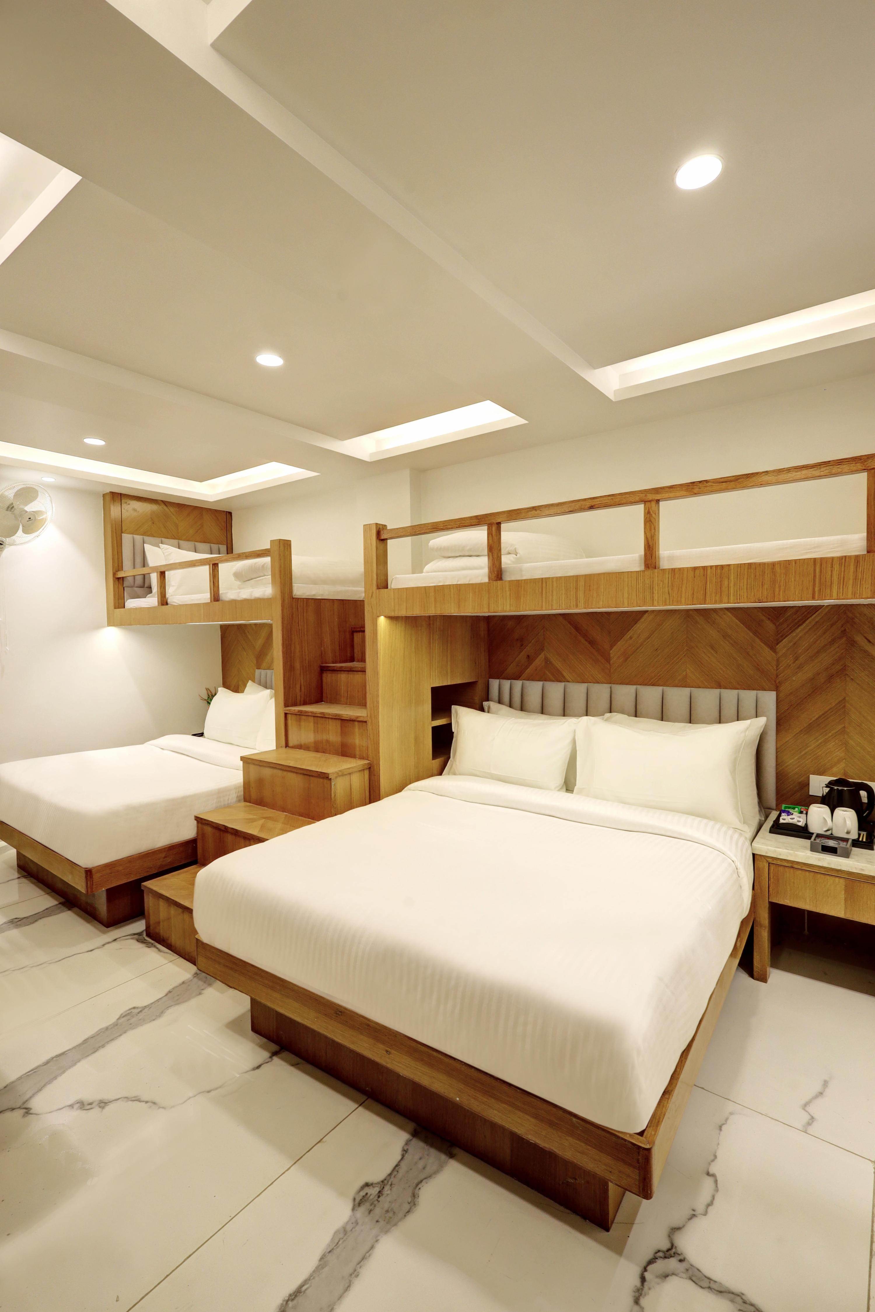 Hotel Namaste Hindustan Just a Minute Away From New Delhi Railway Station and Connaught place - Tap to explore photos