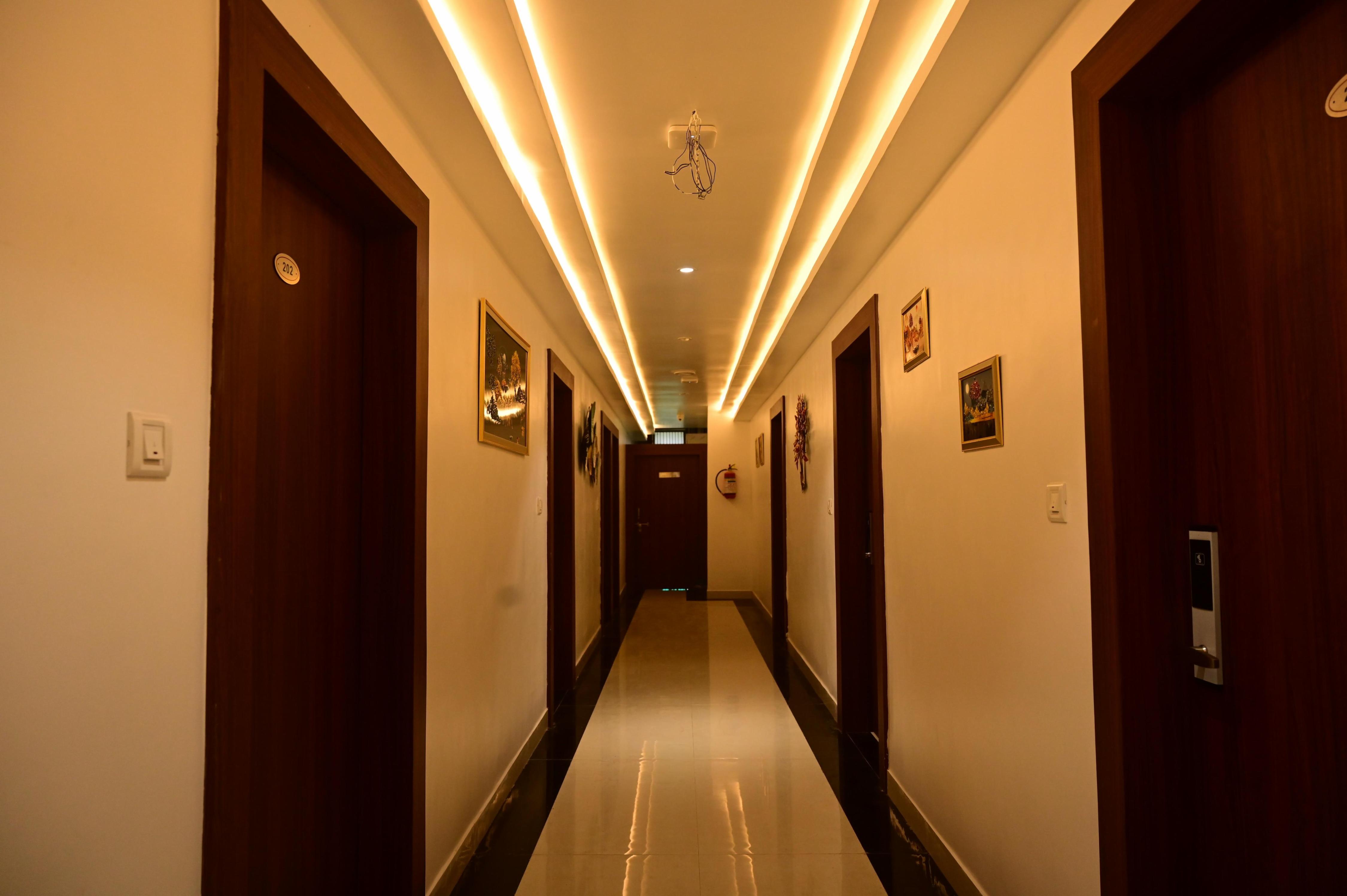 Continente Inn, Ayodhya