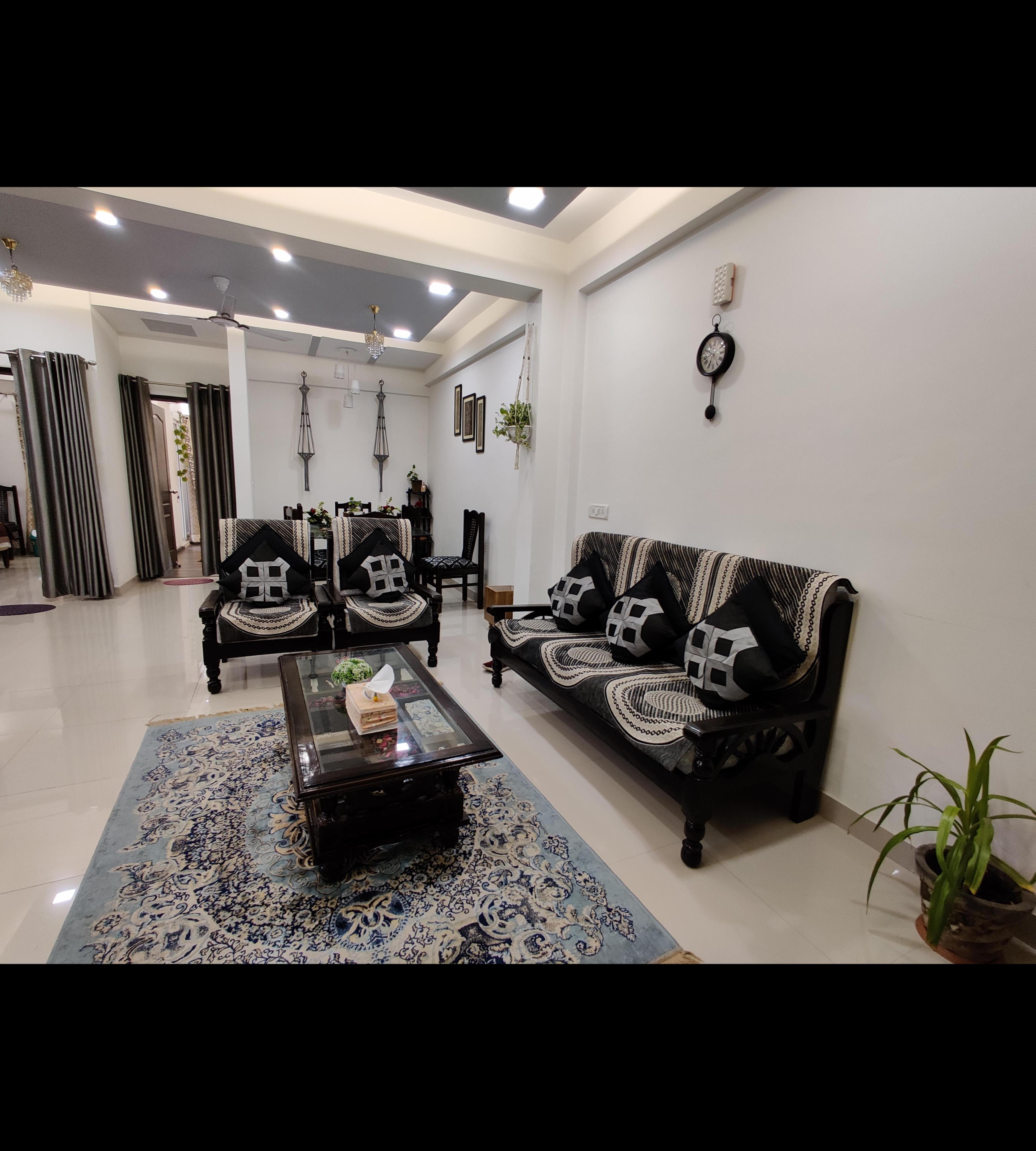 Anand's Aashiyana Homestay - Tap to explore photos