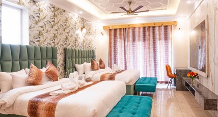 Golden Oak by The Lake Hill Room Type - Family Bliss Room With Lake Facing Balcony Golden Oak by The Lake Hill Room Type - Family Bliss Room With Lake Facing Balcony