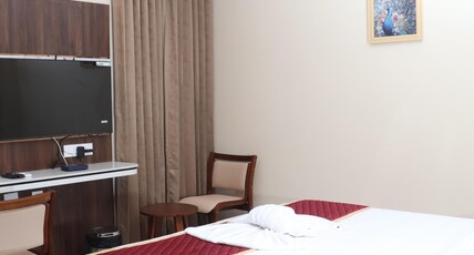 Sree Grand Inn Room Type - Classic Room