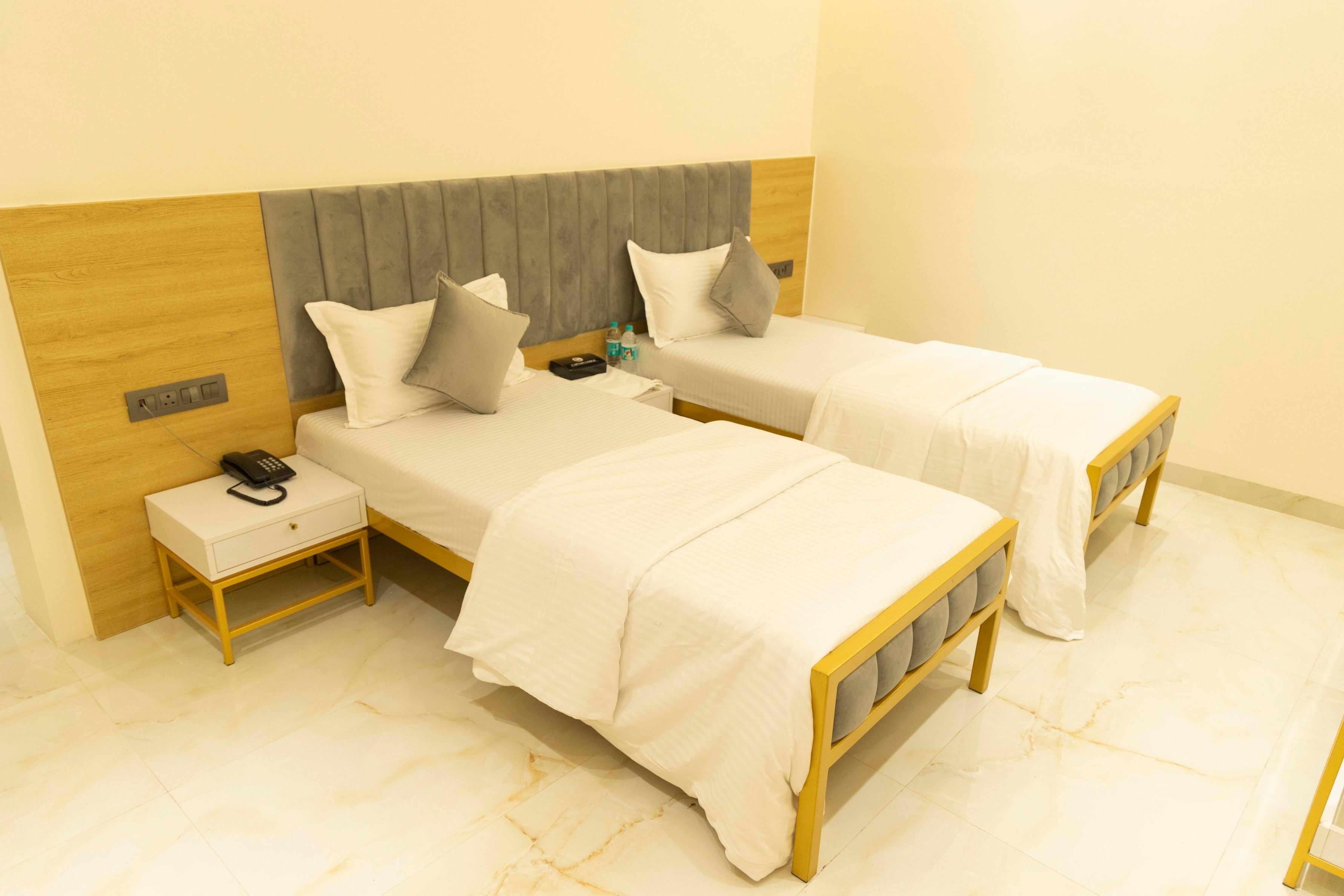 Krushiraj Lodge Room Type - Twin Non-Attached Washroom
