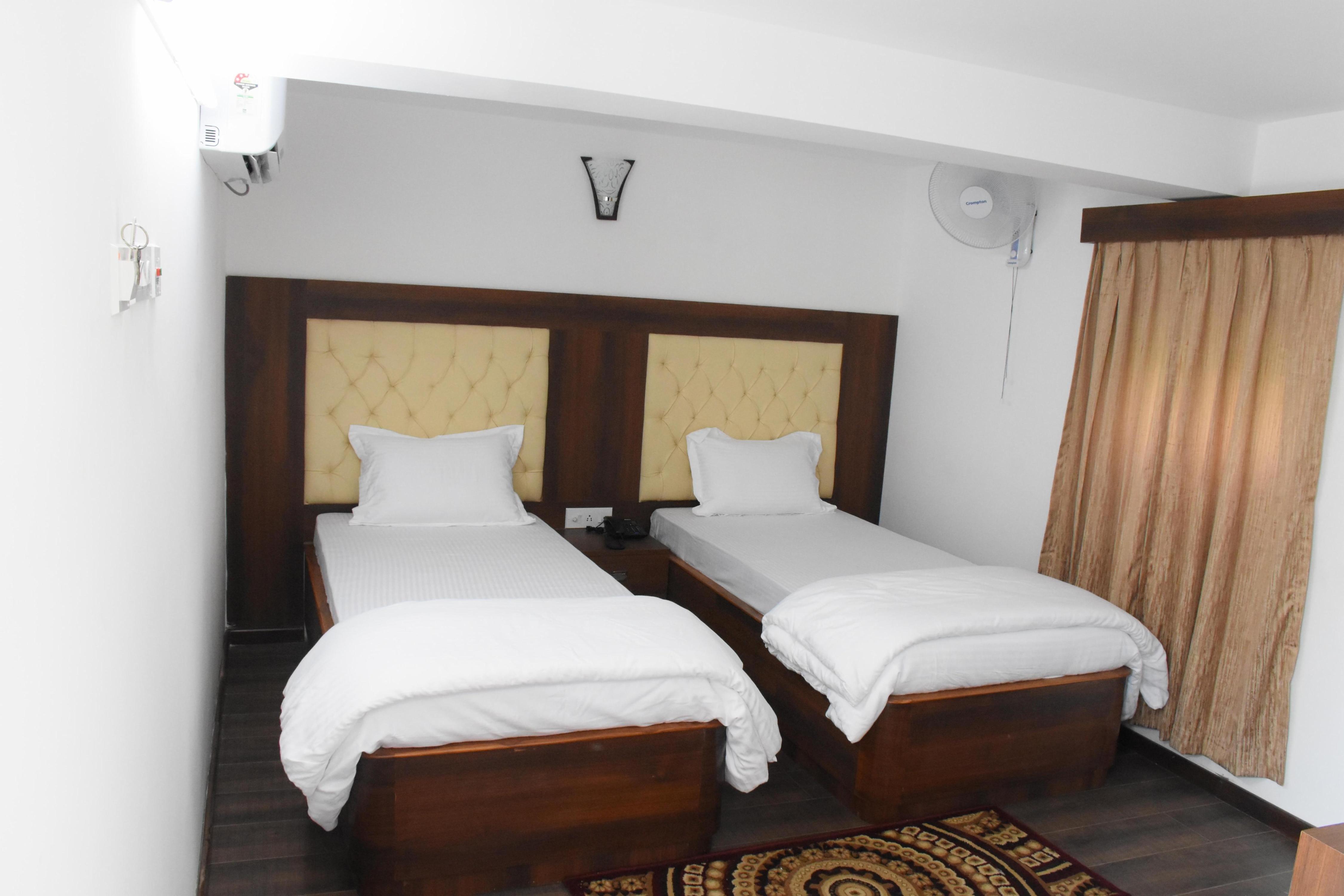 Santiniketan Residency Room Type - DELUXE ROOM DOUBLE