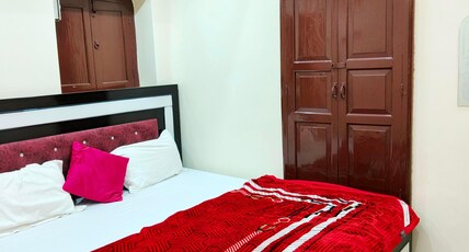 Hotel Dev Kashi Room Type - Double Bed Room