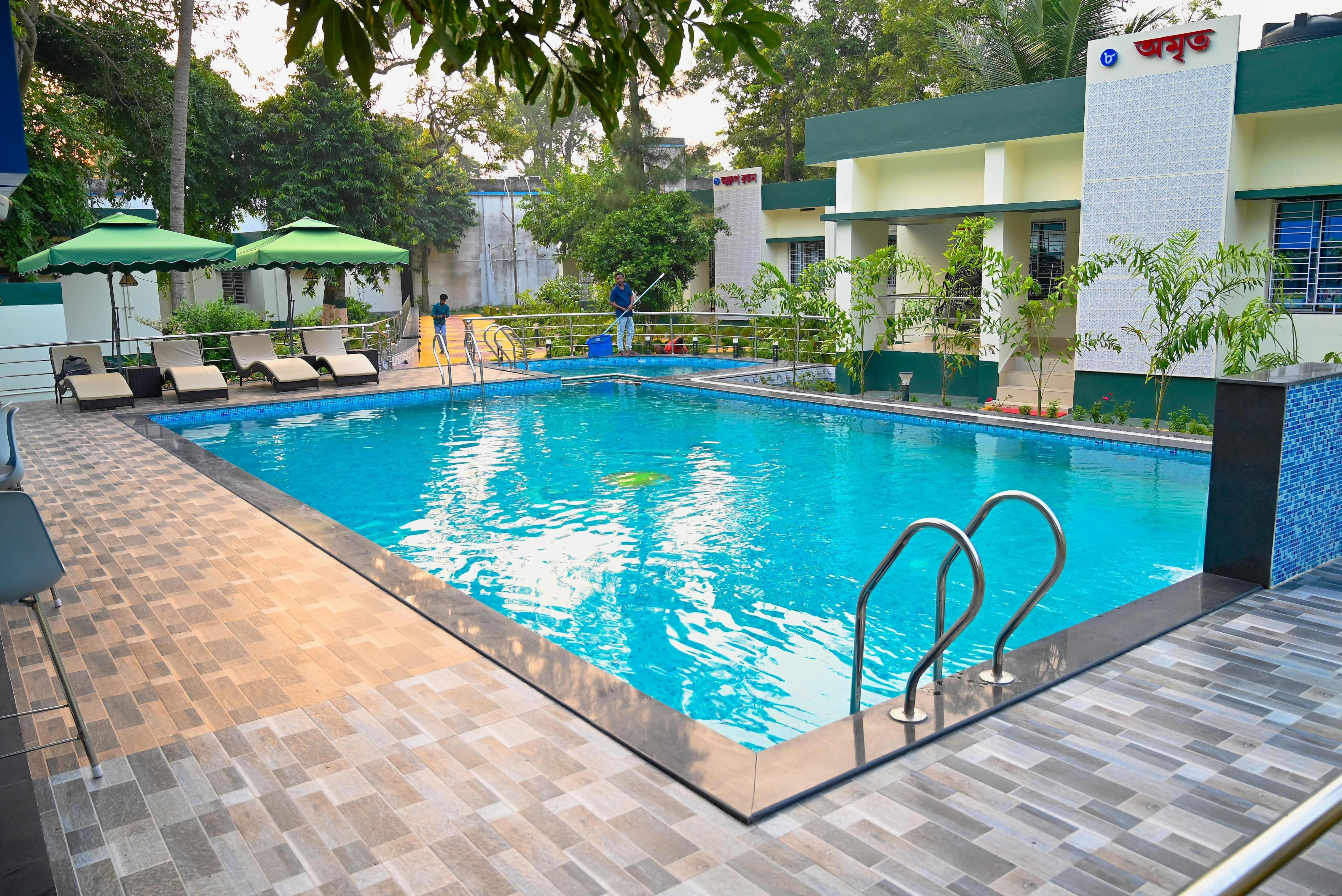 Bhorpet Resort - Luxury Cottages with Swimming Pool