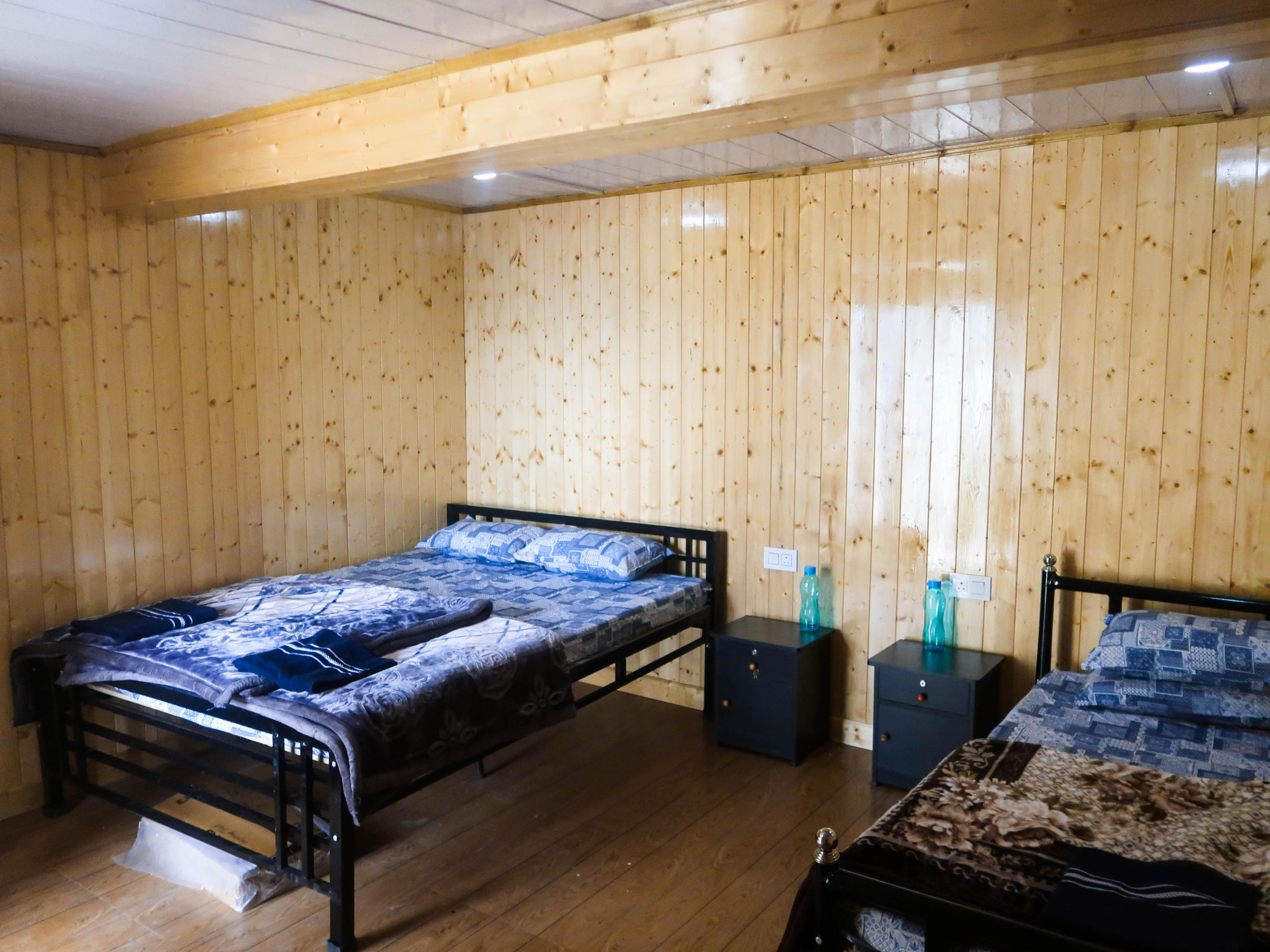 Yellow Moon Homestay Room Type - Bedroom 9
