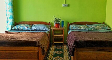 Ratna Homestay & Restaurant Room Type - Bedroom 2