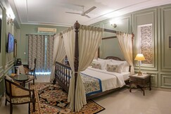 Spacious 3 BHK Apartment By One Tree