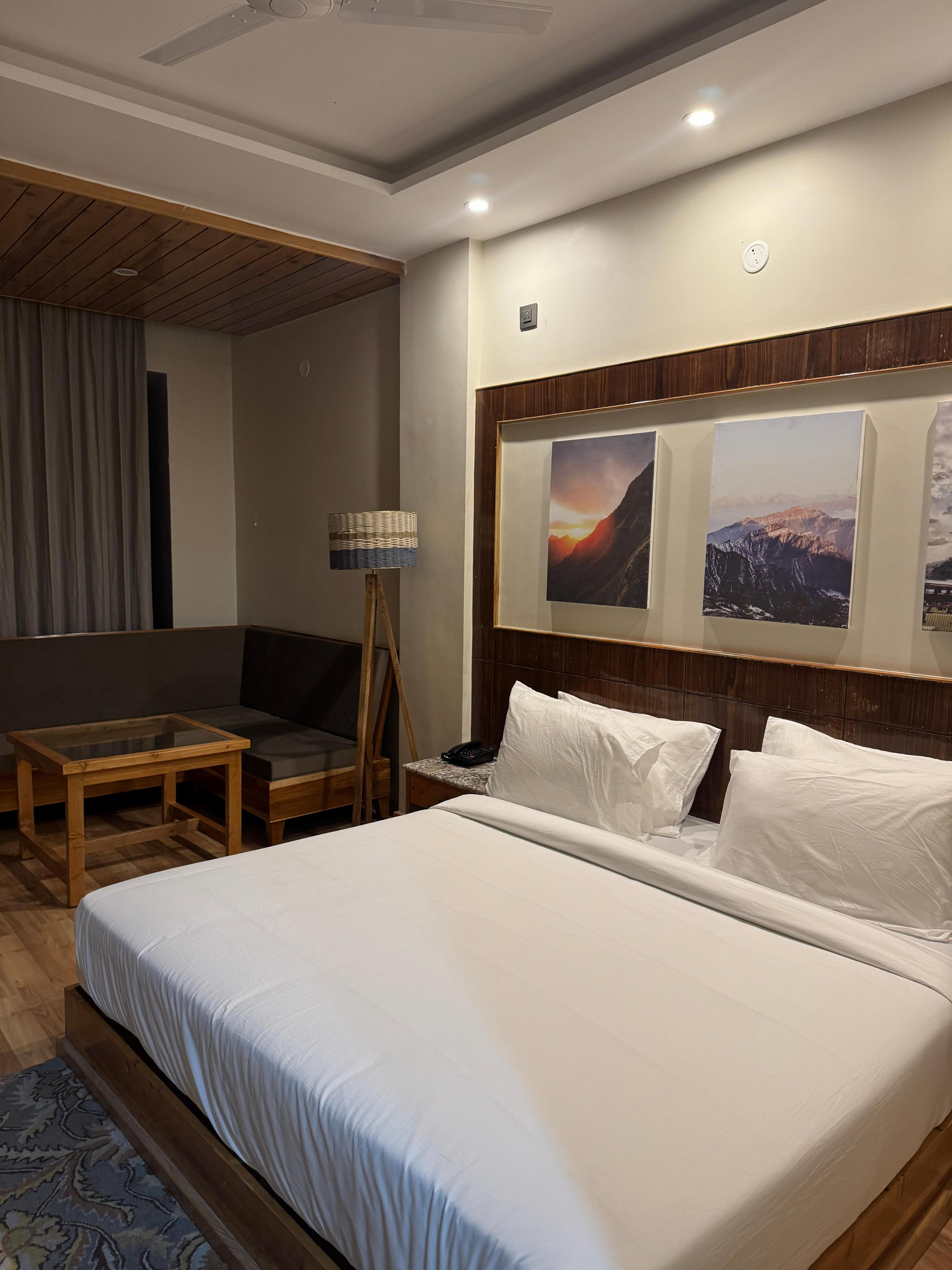 The Uttrayan - Luxury meets tranquility Room Type - Premium Room