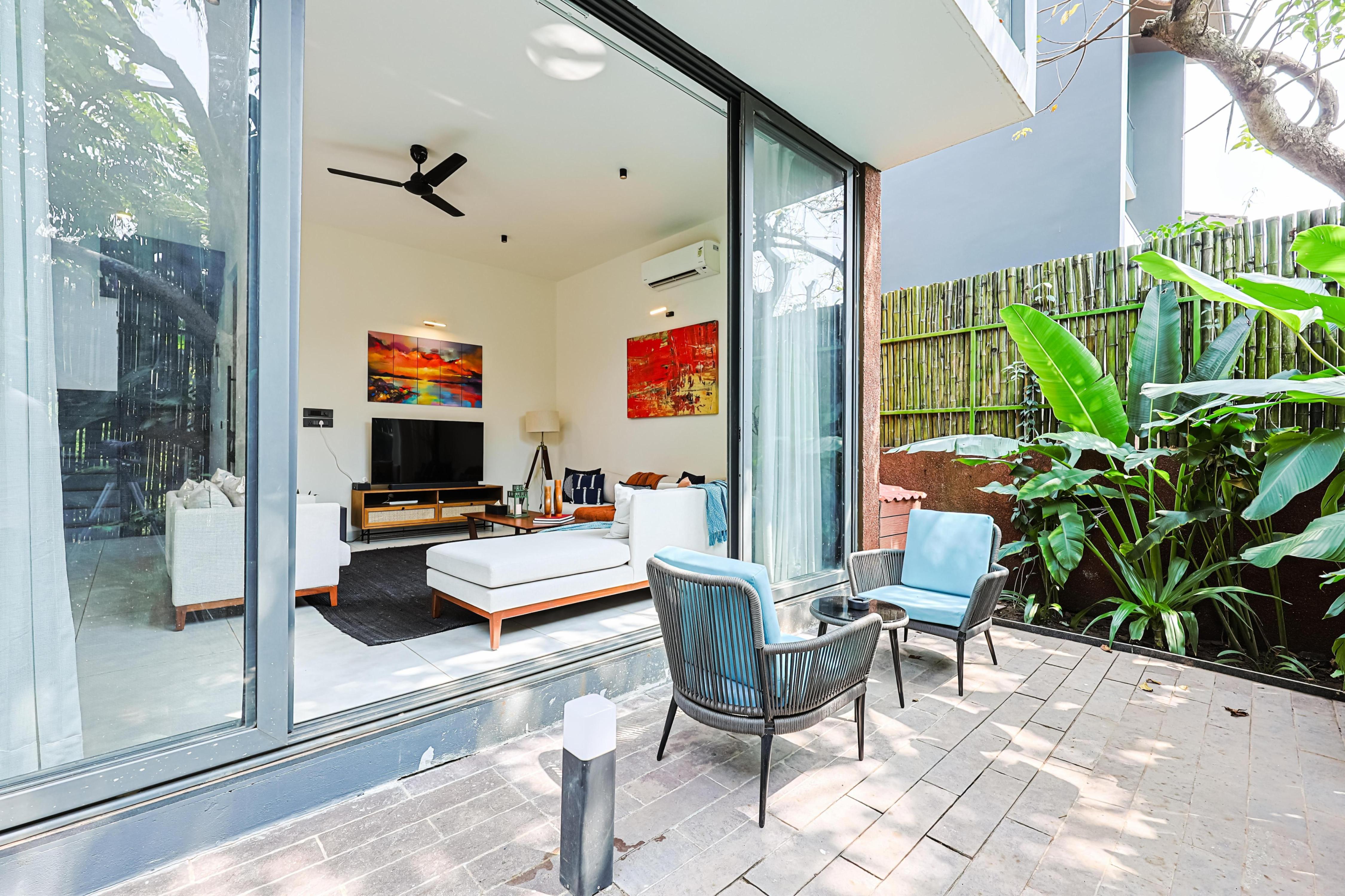 Cosy 3 BHK Villa with Private Pool and Jacuzzi - Tap to explore photos