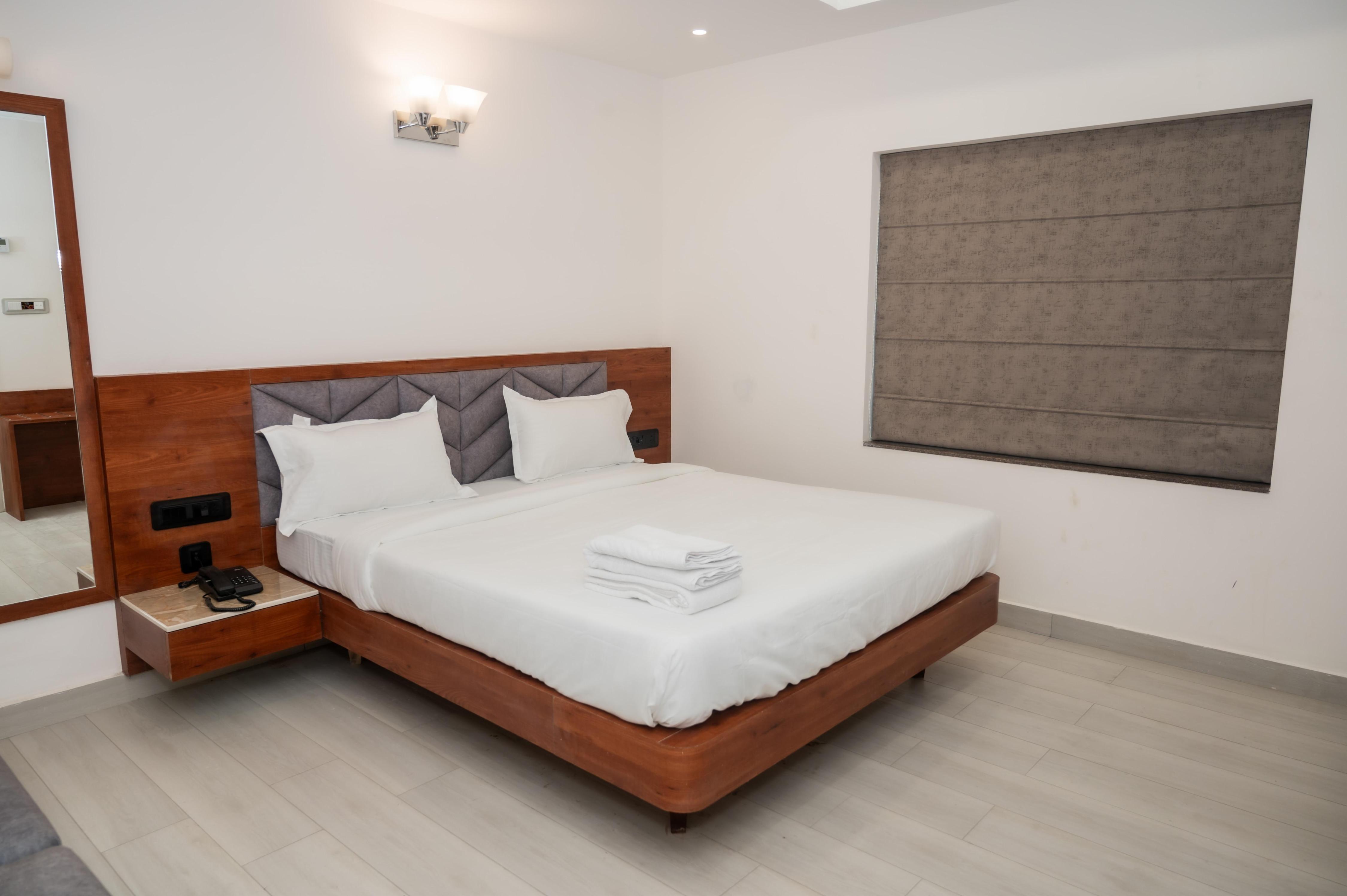 Gold Inn Exotica Room Type - Deluxe AC