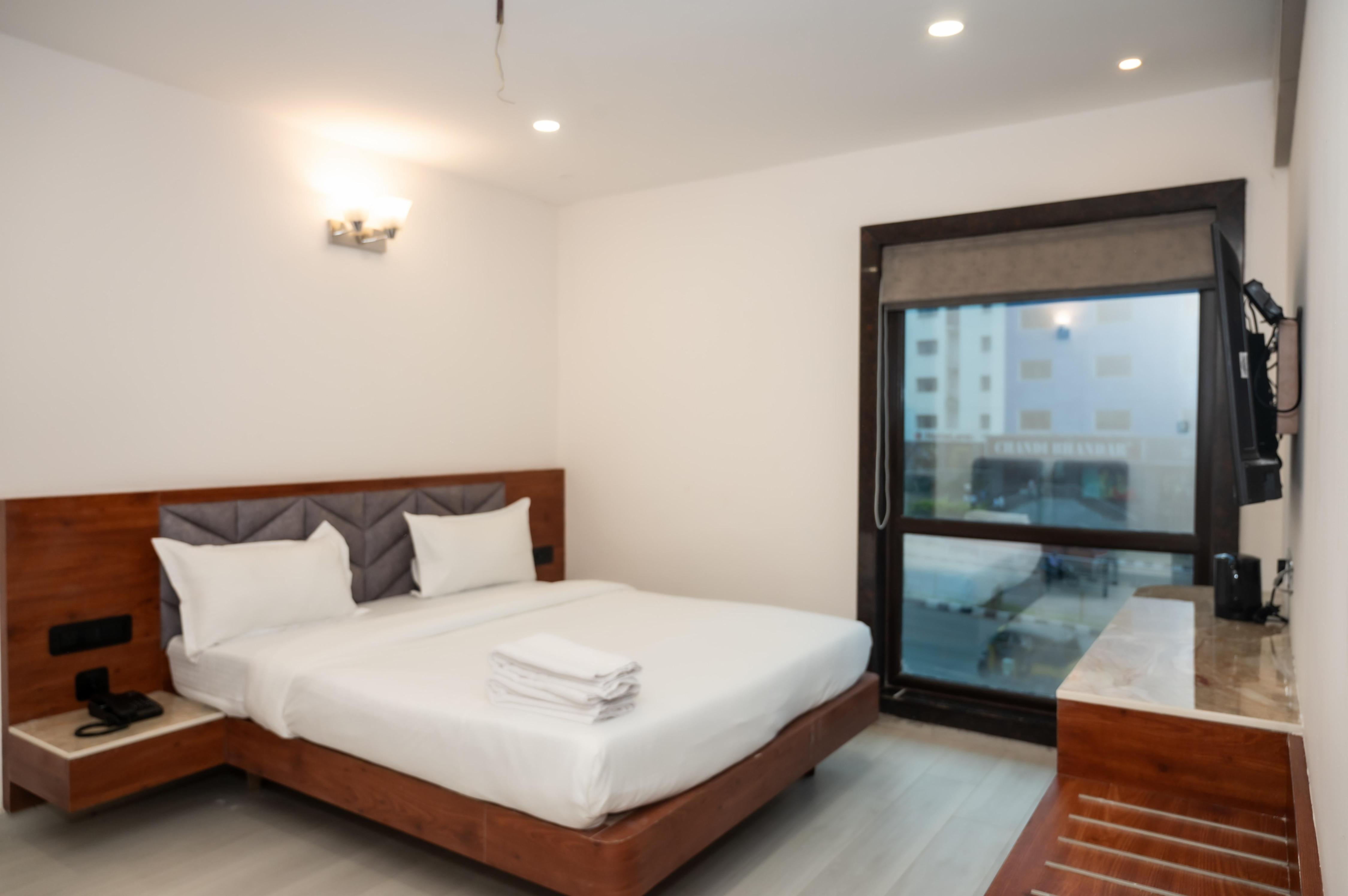 Gold Inn Exotica Room Type - Super Deluxe AC