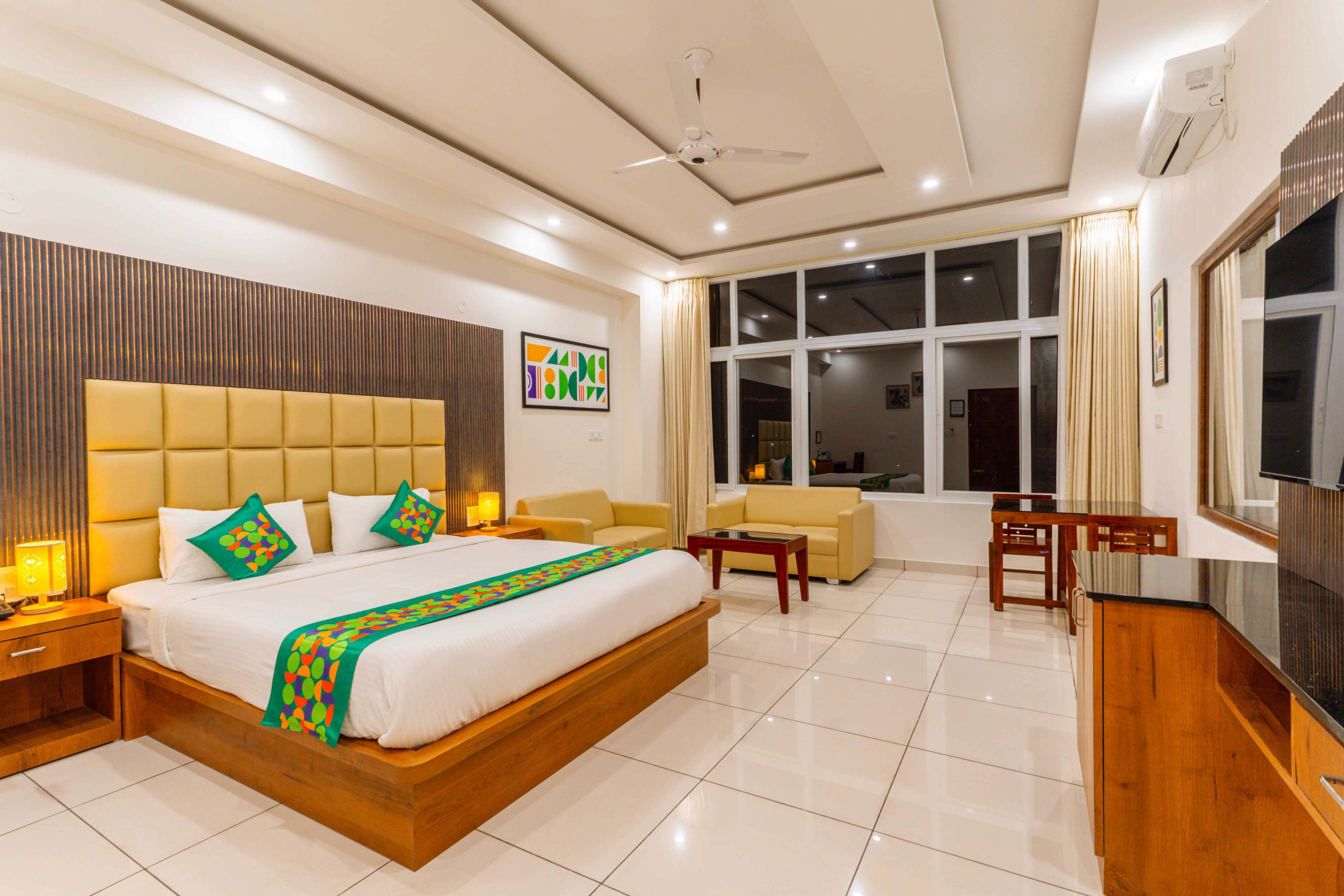 Treebo RC Comforts Room Type - Superior Room with Bathtub