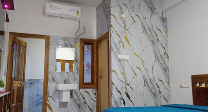 Hotel Meenakshi Room Type - PREMIUM (NON-AC) ROOM