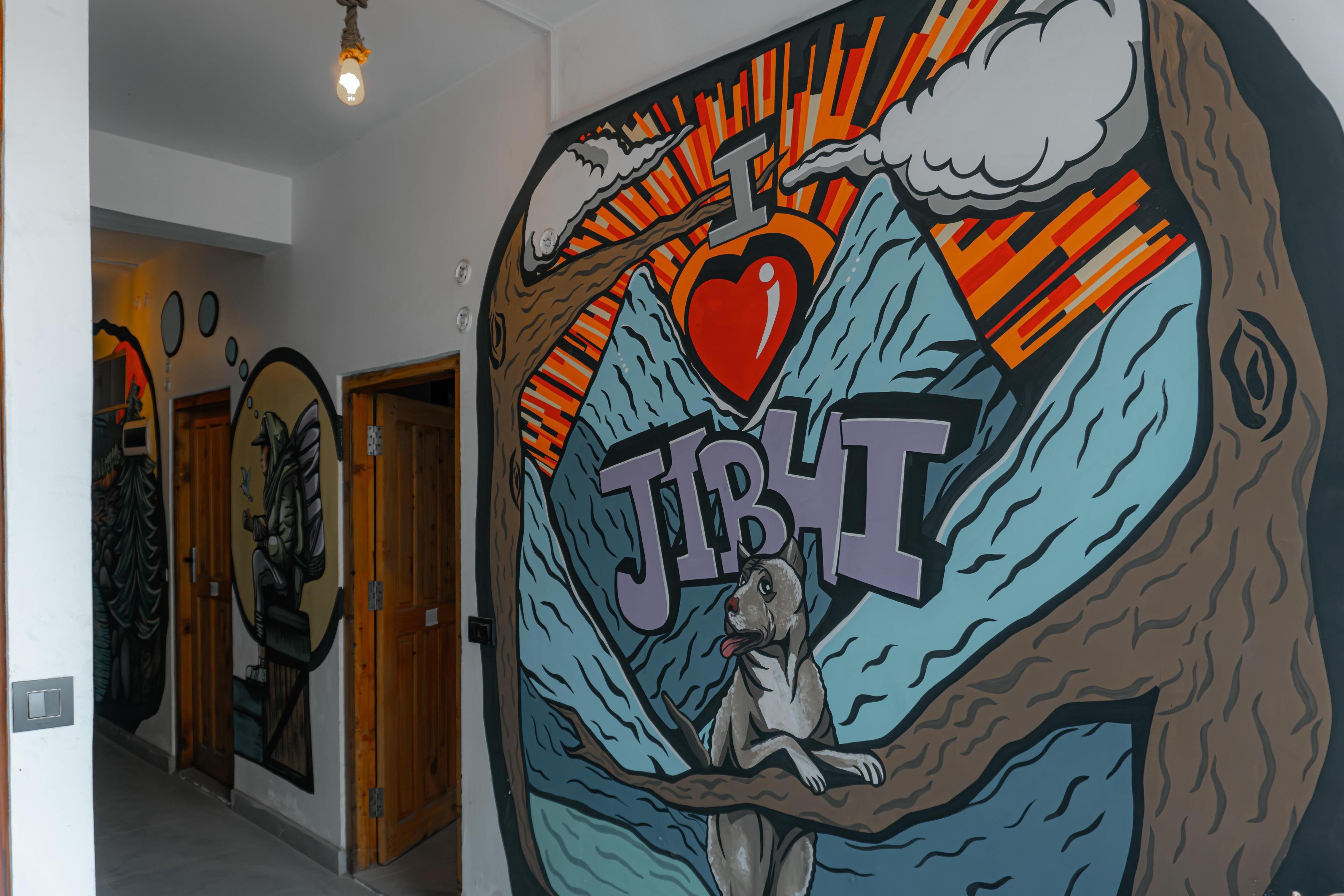 The Rustic Jibhi - Backpackers Hostel - Tap to explore photos
