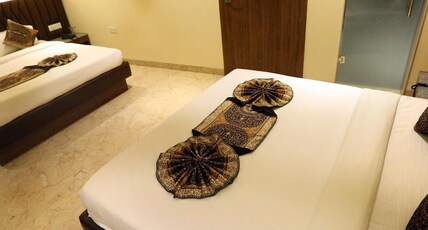 Hotel GC Grand Inn | 200 m from Golden Temple Room Type - family suite Hotel GC Grand Inn | 200 m from Golden Temple Room Type - family suite